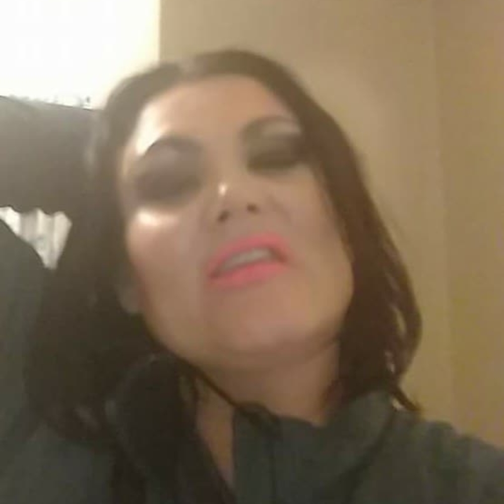 Meet your Posher, Twila